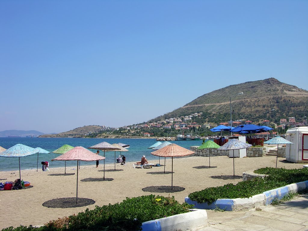 Yenifoça,şehir içi halk plajı -Yenifoça - Foça - Yavuz Peker by Yavuz Peker