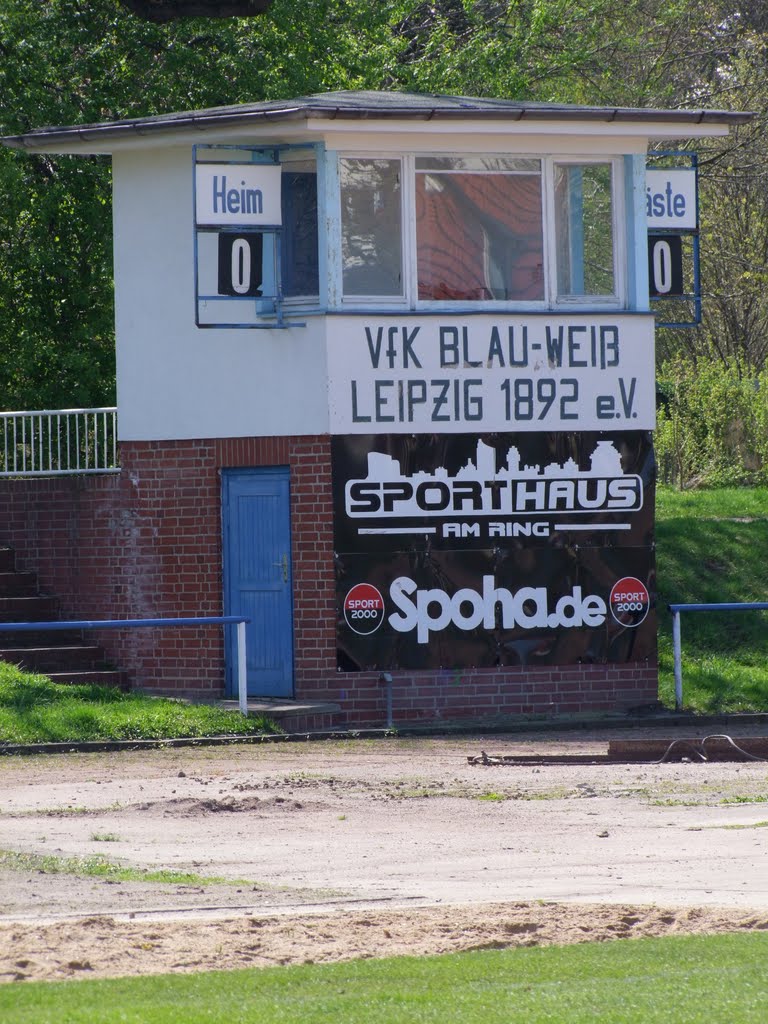 Stadion der Freundschaft Spielstätte des VfK Blau-Weiß Leipzig 1892 e.V. --2010-- by Fueloep