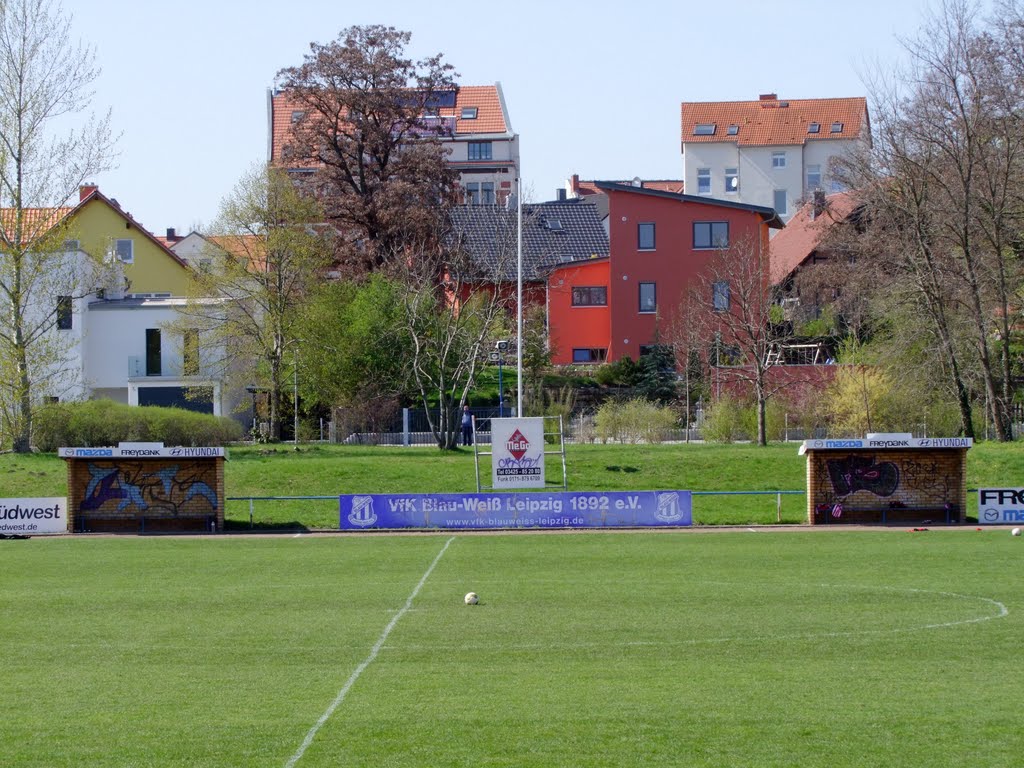 Stadion der Freundschaft Spielstätte des VfK Blau-Weiß Leipzig 1892 e.V. --2010-- by Fueloep