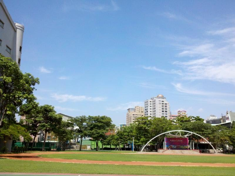 Kaohsiung Municipal Girls' Senior High School by Chih-Hao Tsai