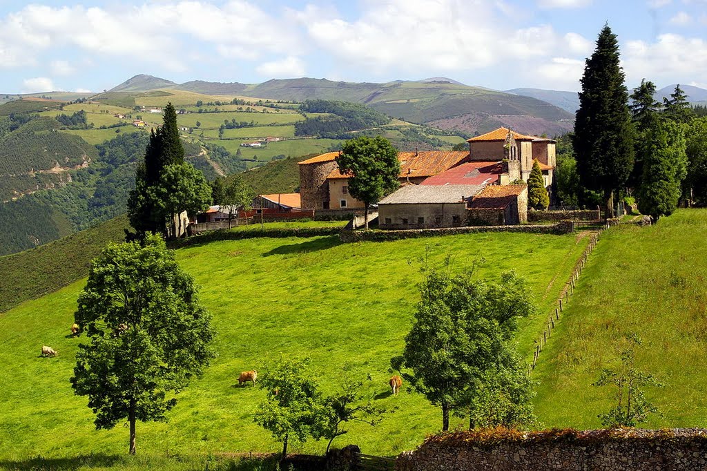 Palacio de los Sierra, LLamas del Mouro, Cangas del Narcea, Asturias, Spain by Antonio Alba