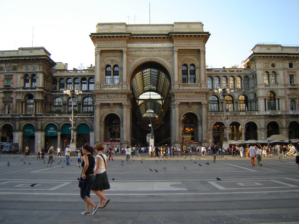 Galleria Vittorio Emanuelle by Luc Valencia