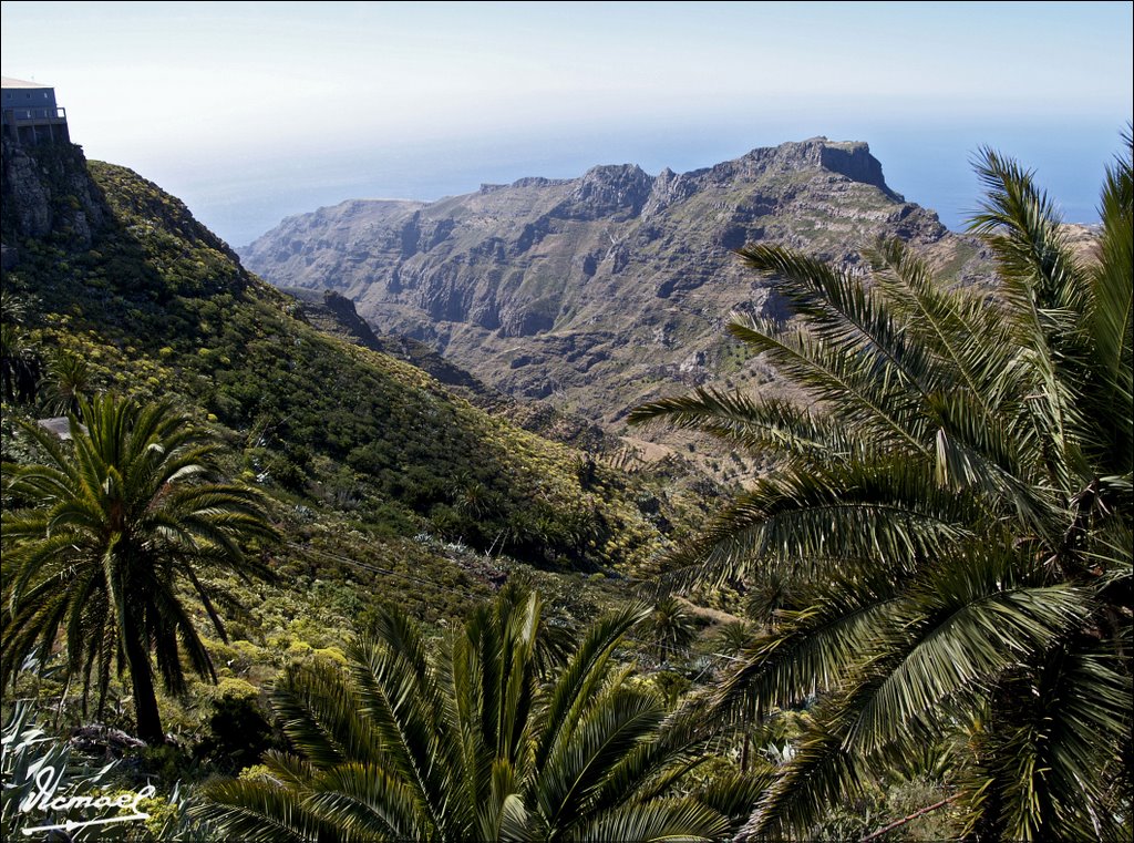 60519-156 MONTAÑAS DE LA GOMERA by Víctor Manuel Mamblo…