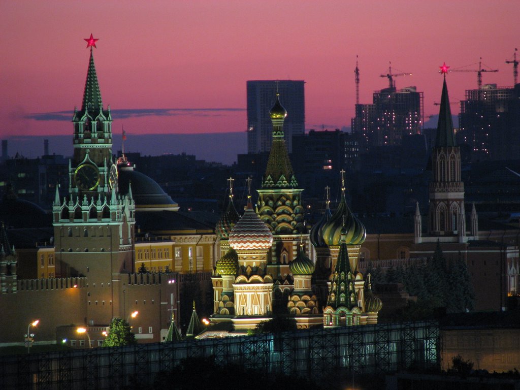 Nightphoto: Kreml, Vassilij Cathedral and new buildings being erected in the background by felczak