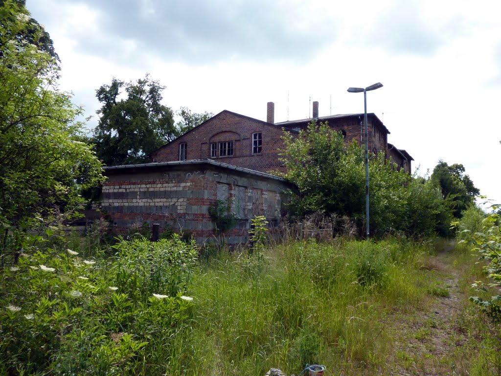 Ballenstedt Ostbahnhof by KitShellin