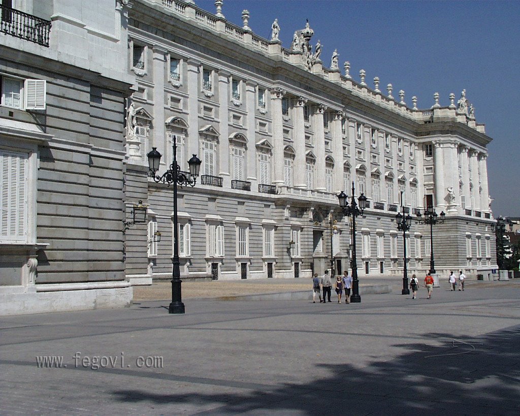 Palacio Real Madrid by Fernando Gomez Viñar…