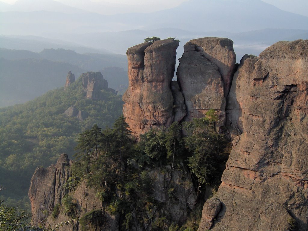 The rocks of Belogradchik by kremi