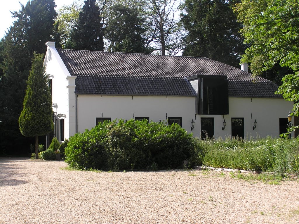 Koetshuis (Carriage house) Landgoed Eyckenstein by Willem Nabuurs