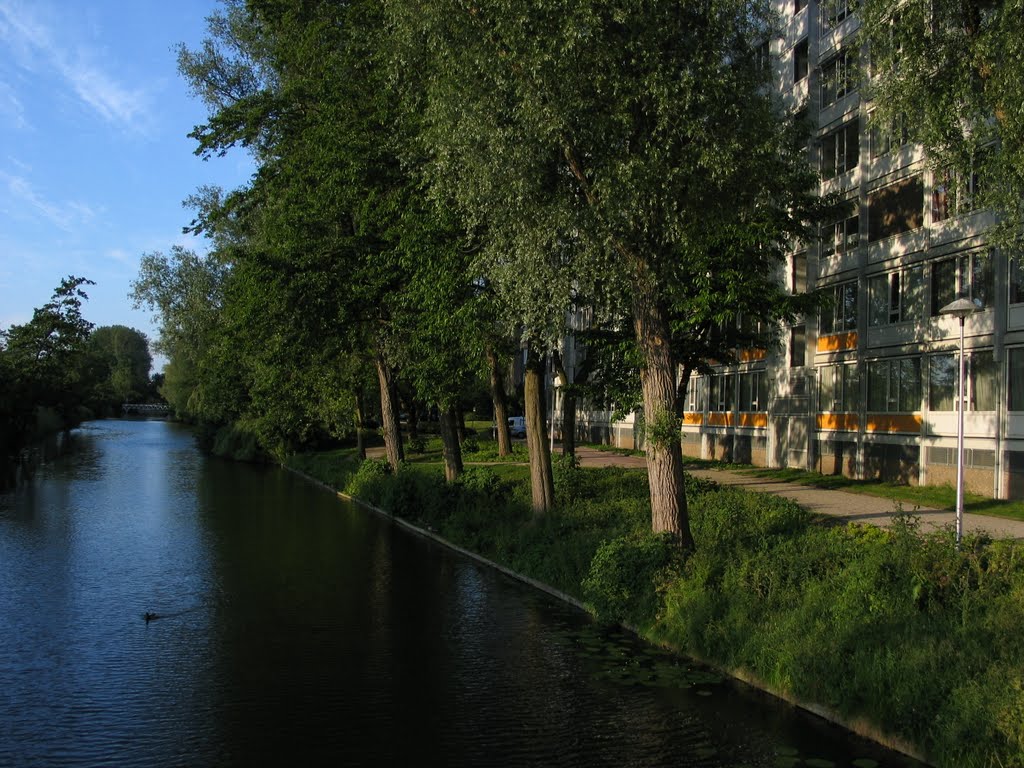 Klopvaart, achterkant Jamaicadreef-zicht op noordoost by Godfried van Utrecht