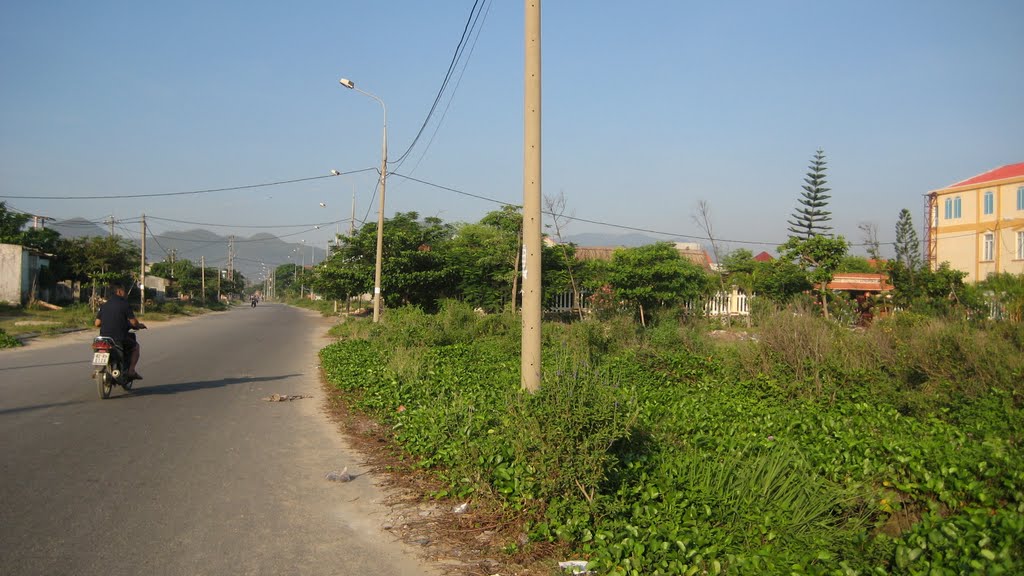 Đường Nguyễn Chánh Street (AH) by Nguyen Anh Hoang