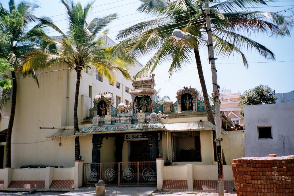 Private temple in Banashankari 2nd stage by Willem Nabuurs