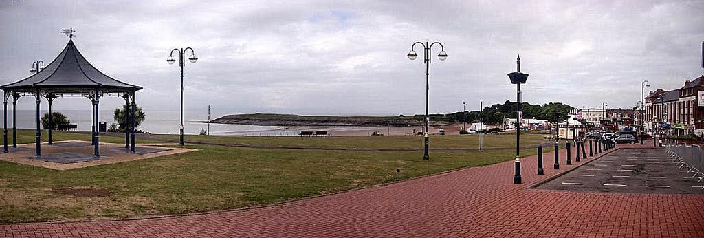 Barry Island - deserted by muba