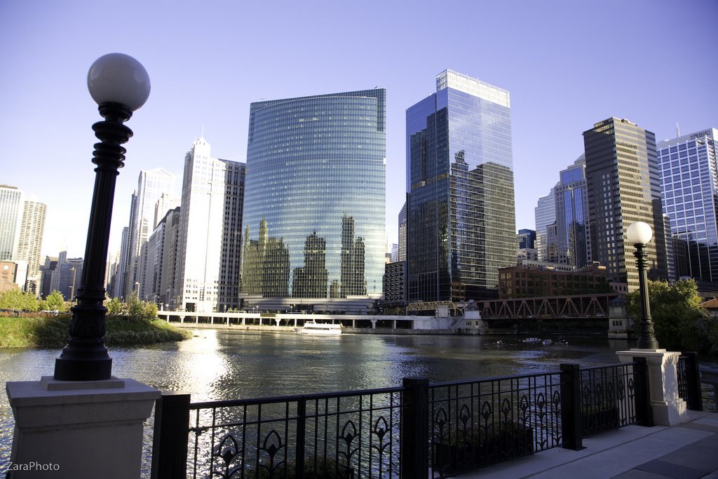 Chicago Evening by Vladimir Zaranok