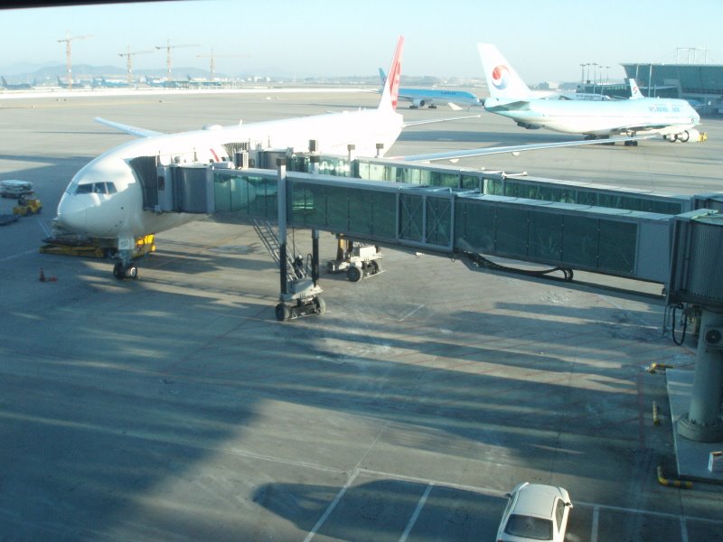 Incheon Airport Gate 31 - JL950 by Jeongrack Anthony Ch…