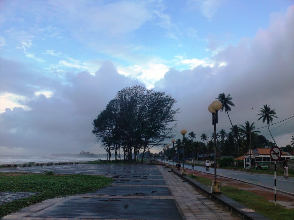 Matara beach by tharindu