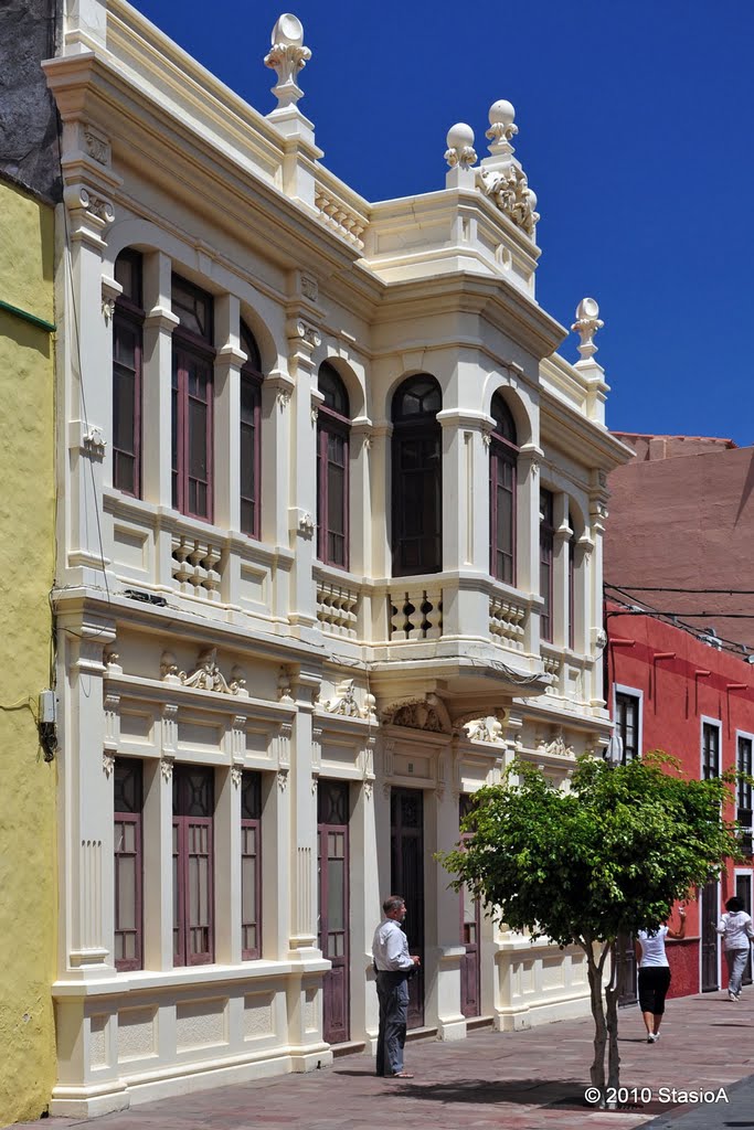 San Sebastián de La Gomera, Calle Real by StasioA