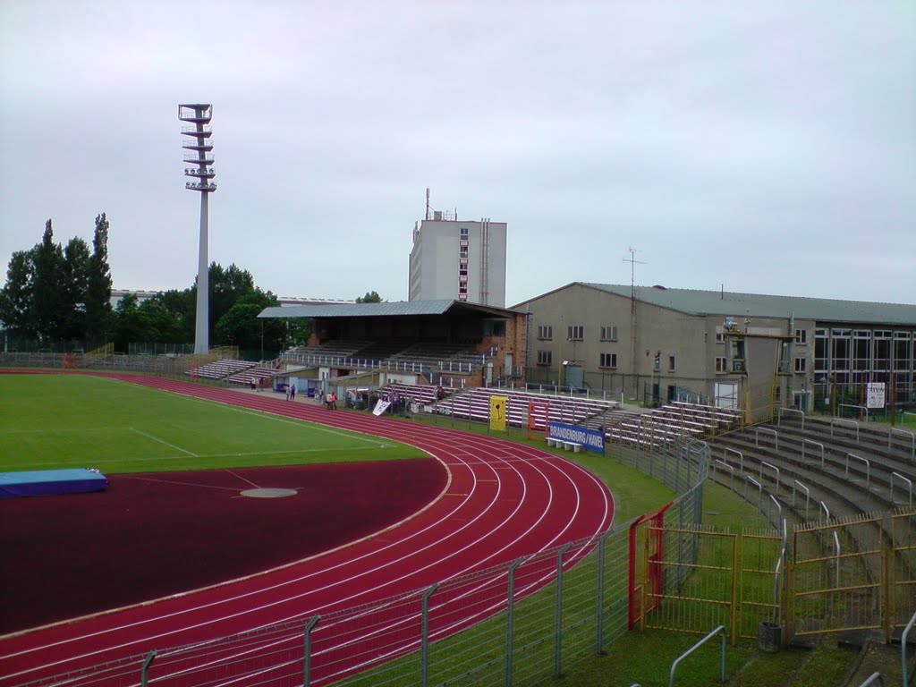 Haupttribüne Stadion am Quenz, Brandenburg/ Havel, Juni 2010 by marcel_brb