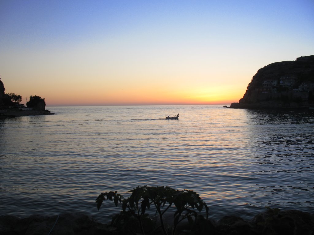 WONDERFUL SUNSET IN AMASRA by ibrahim giritli