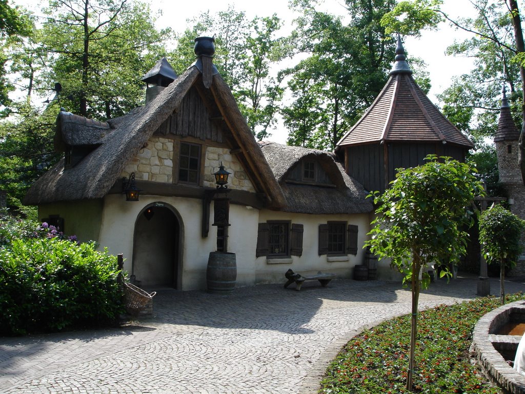 Efteling, Netherlands, Herberg de Eersteling by Stefan Versleeuwen ©