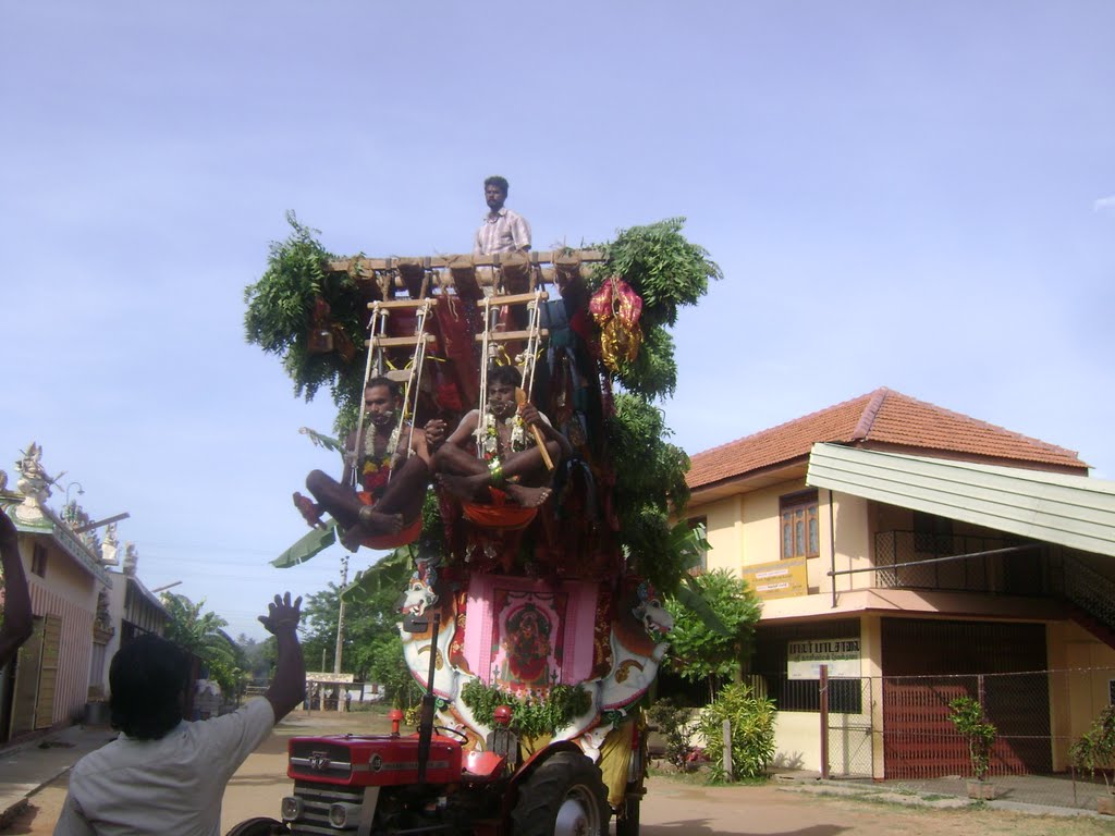 Thula Kavadi (துலாக்காவடி) by Umapathy