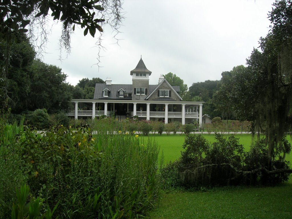 The Plantation House, Magnolia Plantation by jedrek