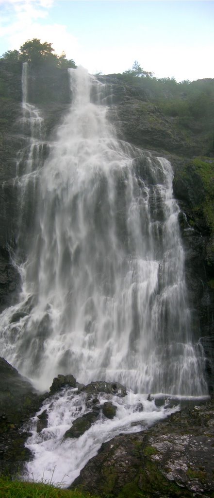 Brekkefossen waterfall, Flåm by Bart Vroling