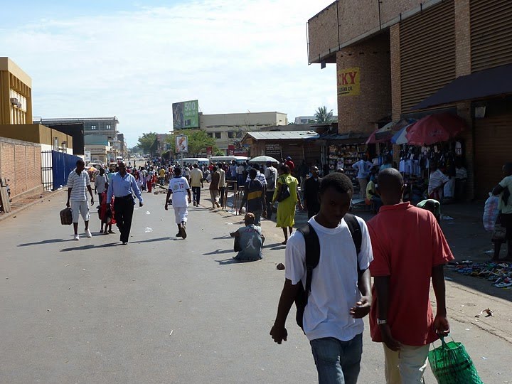 Près du Marché Centrale de Bujumbura by irakoze