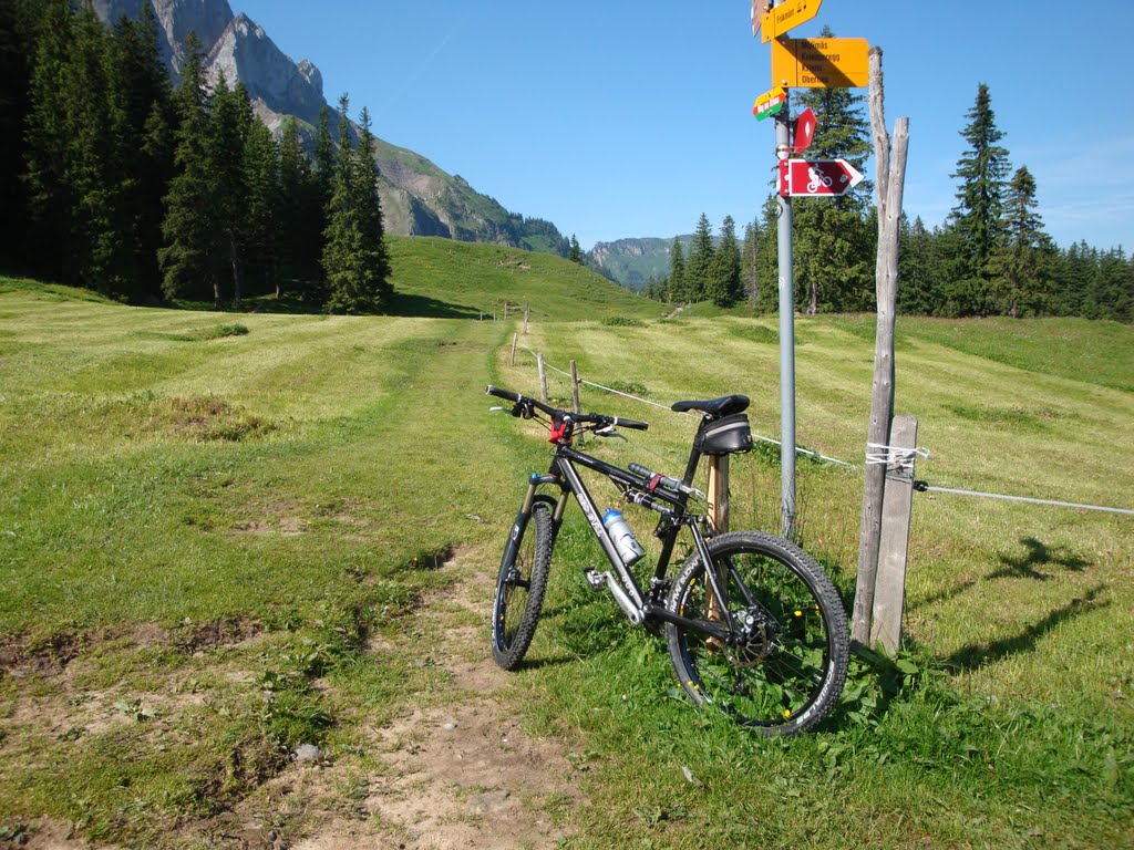 Bike-Route am Pilatus by Pino Parietti