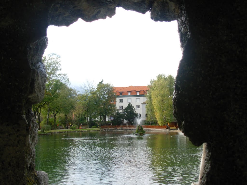 Lago en la Plaza by J.P.Nebel