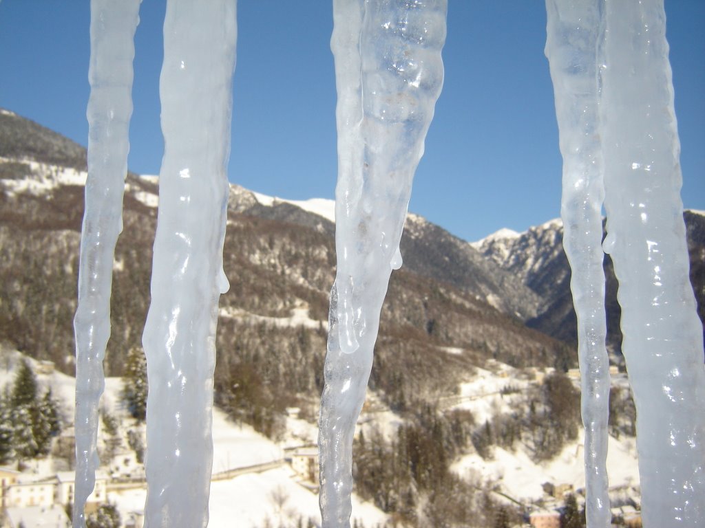 Stalattiti di ghiaccio by La Mugna