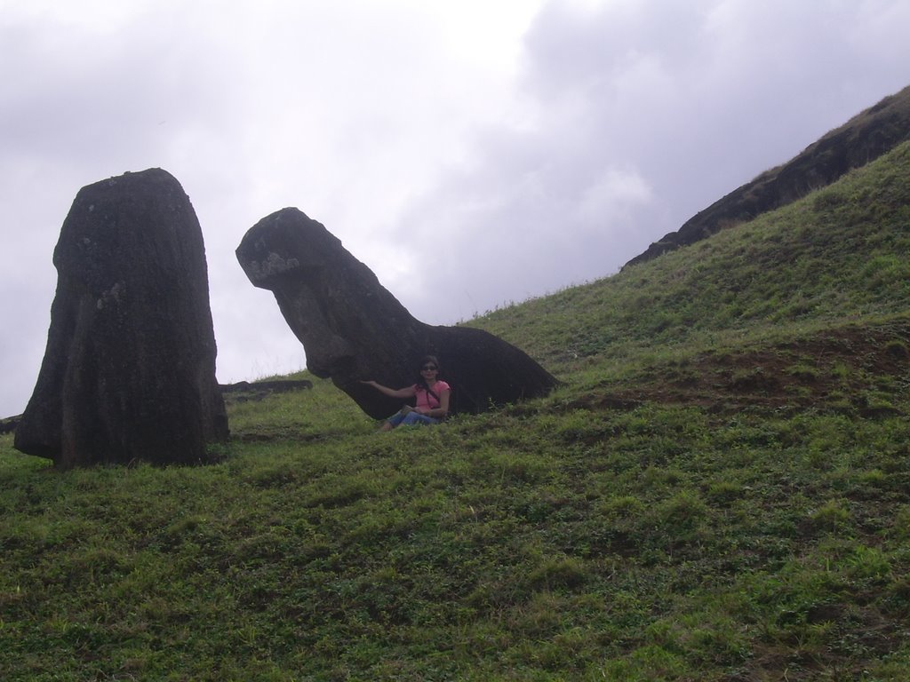 Rano Raraku by plorca