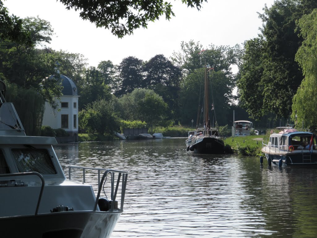 View over the river Vecht by Willem Nabuurs