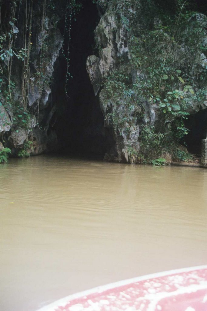 La cueva del indio, Viñales by luis serichol