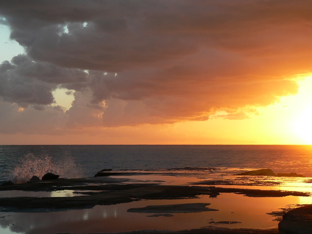 Tramonto a Camogli by La Mugna