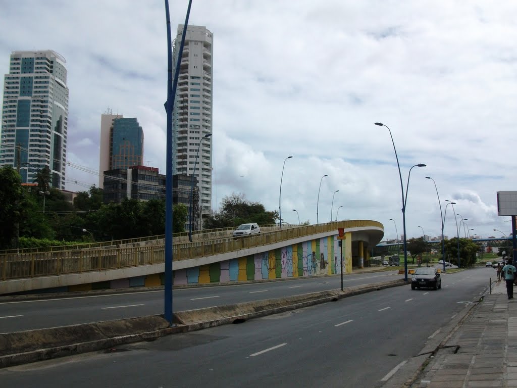 Viaduto da Av. Tancredo Neves - Salvador, Brasil by Caio Graco Machado