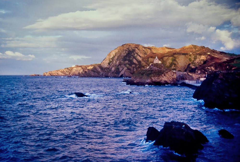 Beacon Point, Ilfracombe. by Geoff Spivey