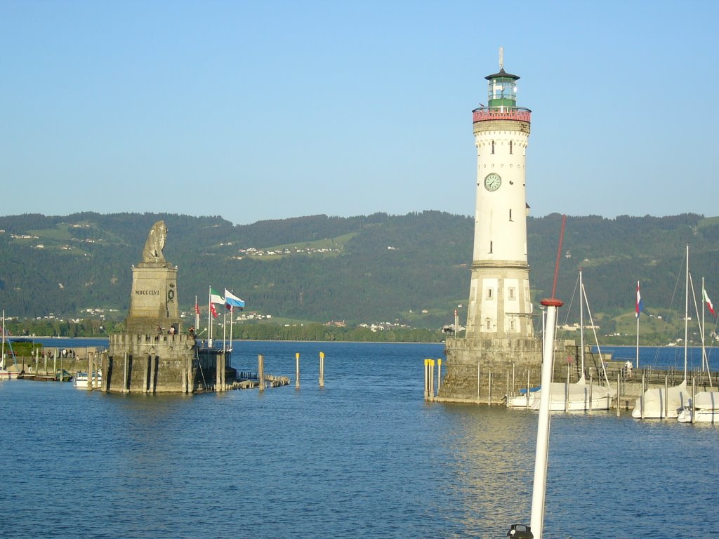 Lindau -hafen by zungo