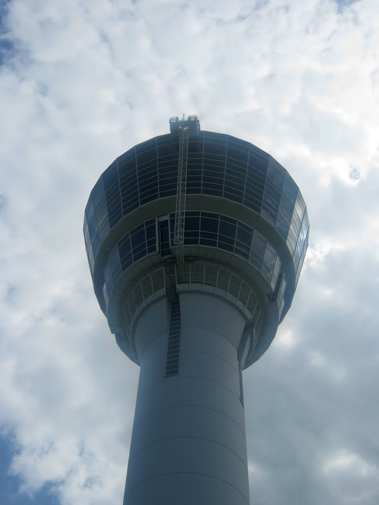 Munich Airport Tower by Christoph Rohde