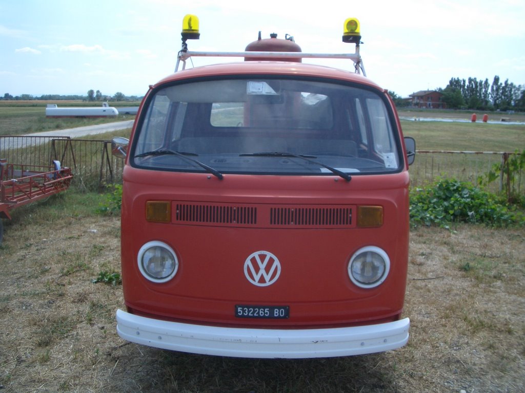 Molinella Aeroporto - Firetruck by licehunter2