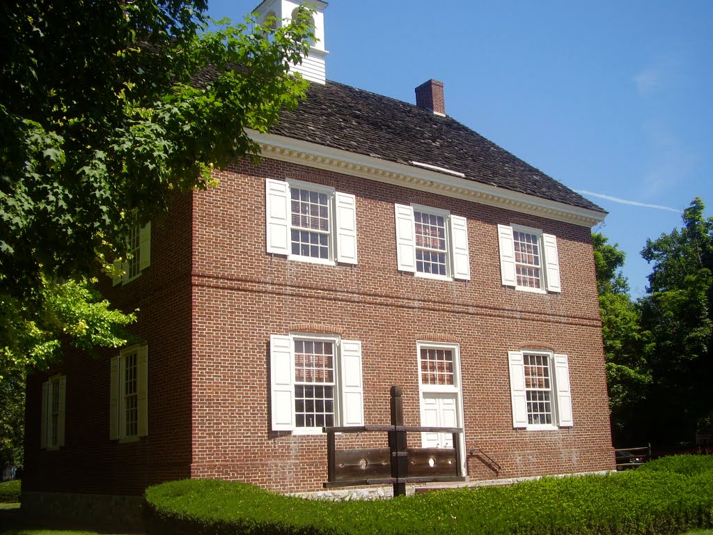 York County Colonial Courthouse by jeffmumm