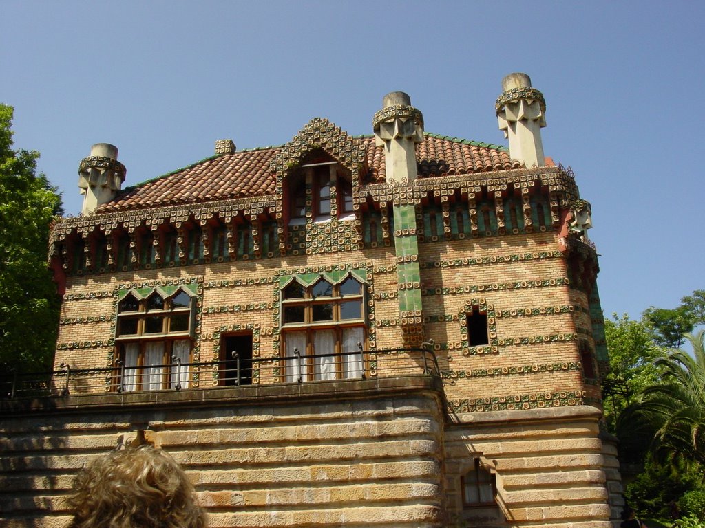 El Capricho (Comilllas, Cantàbria) by Met de Ribes