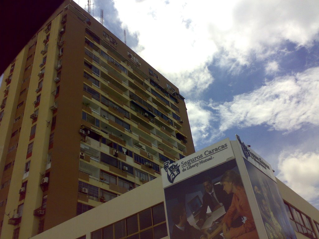 Torre Alferez by Urbe Noticias