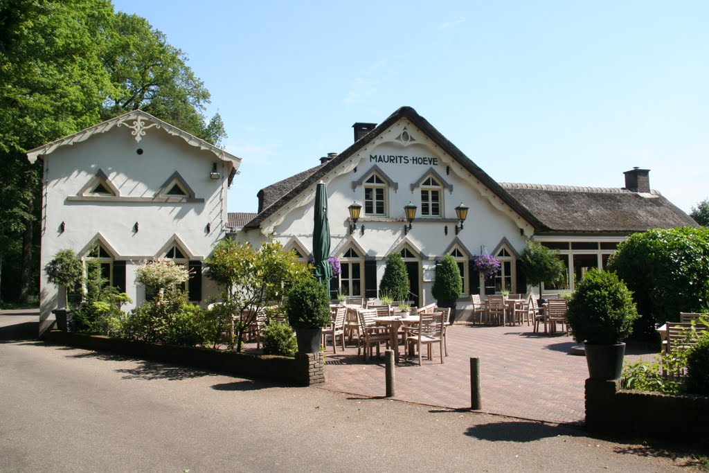 Maurits Hoeve, Uitbaterij Eikensteeg. by Carl030nl