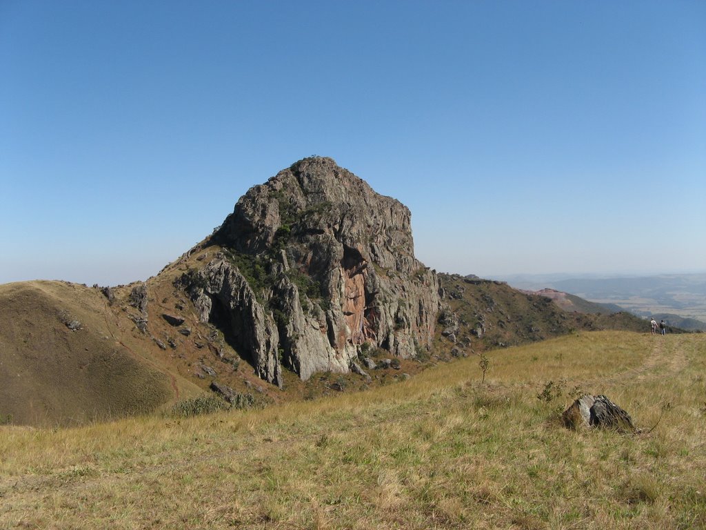 Itatiaiuçu Peak by Ricardo-NL