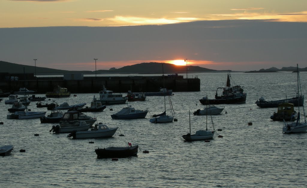 Sunset over St Mry's Harbour by john s bacon