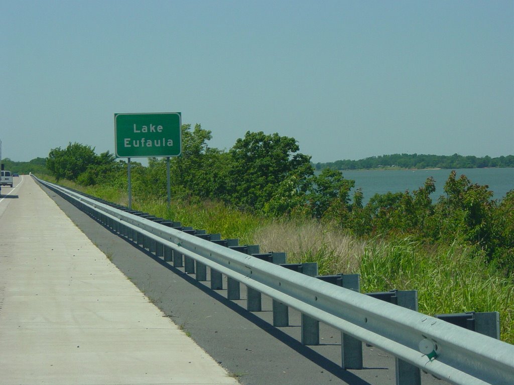 Lake Eufaula, Oklahoma. I-40 West, 5/19/2006 by Tim Carr