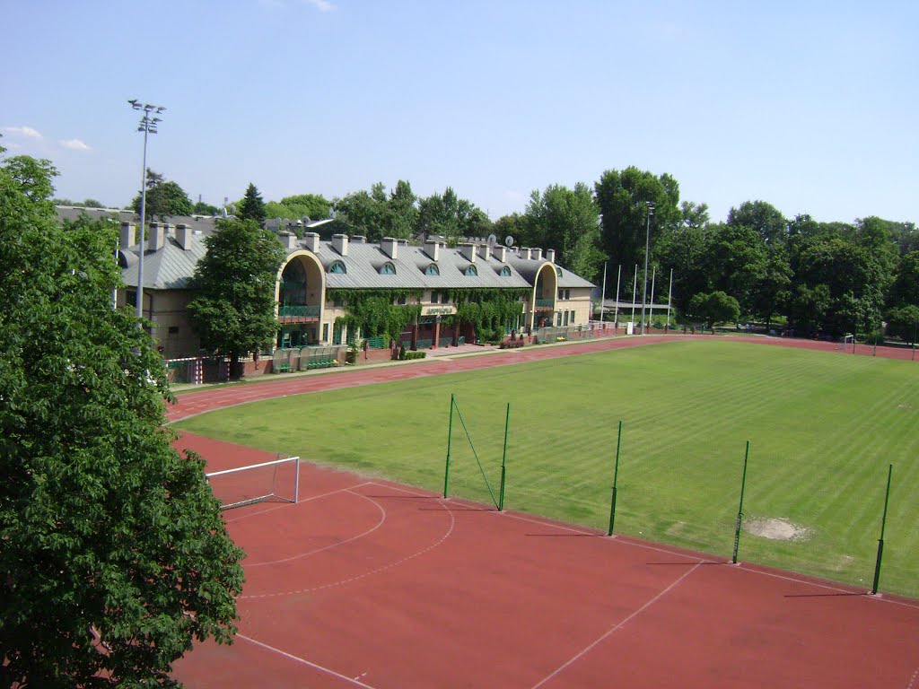 Ul.Myśliwiecka Agrykola. Youth Sports Center by Grażka 56