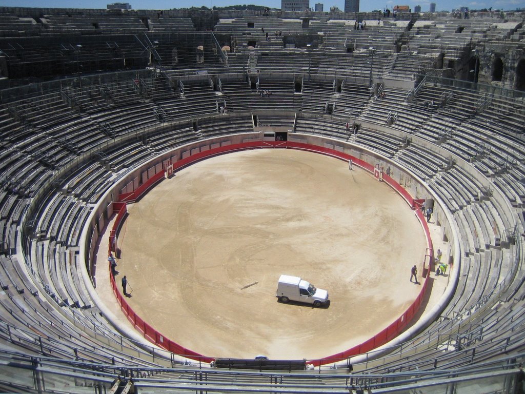 Nimes - L'Amphitheatre Romain by MB_P