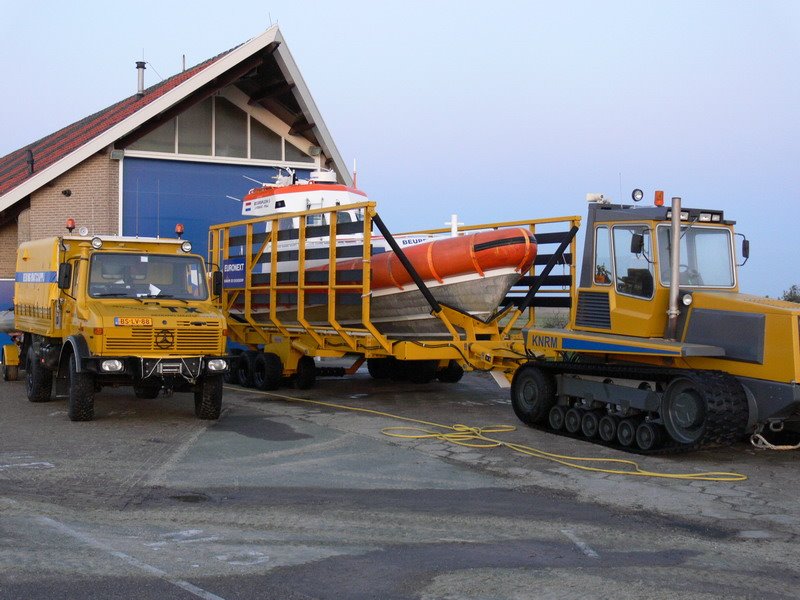 Lifeboat "Beursplein 5", near De Cocksdorp, Texel by Wazl