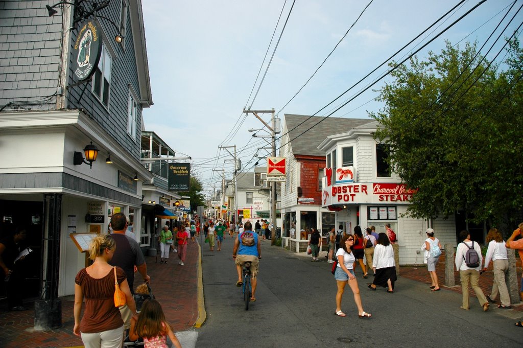 Provincetown, Commercial St by manuamador